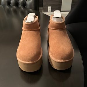 Ugg Women’s Classic Ultra Mini Platforms